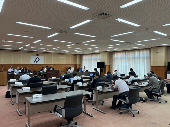 湖北広域行政事務センター議会の様子