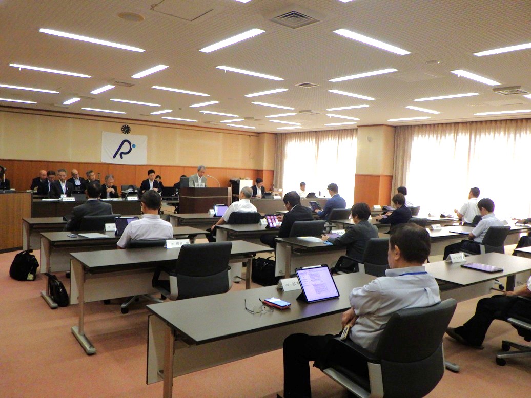 湖北広域行政事務センター議会の様子