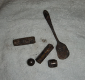 金属製のフライ返しなど